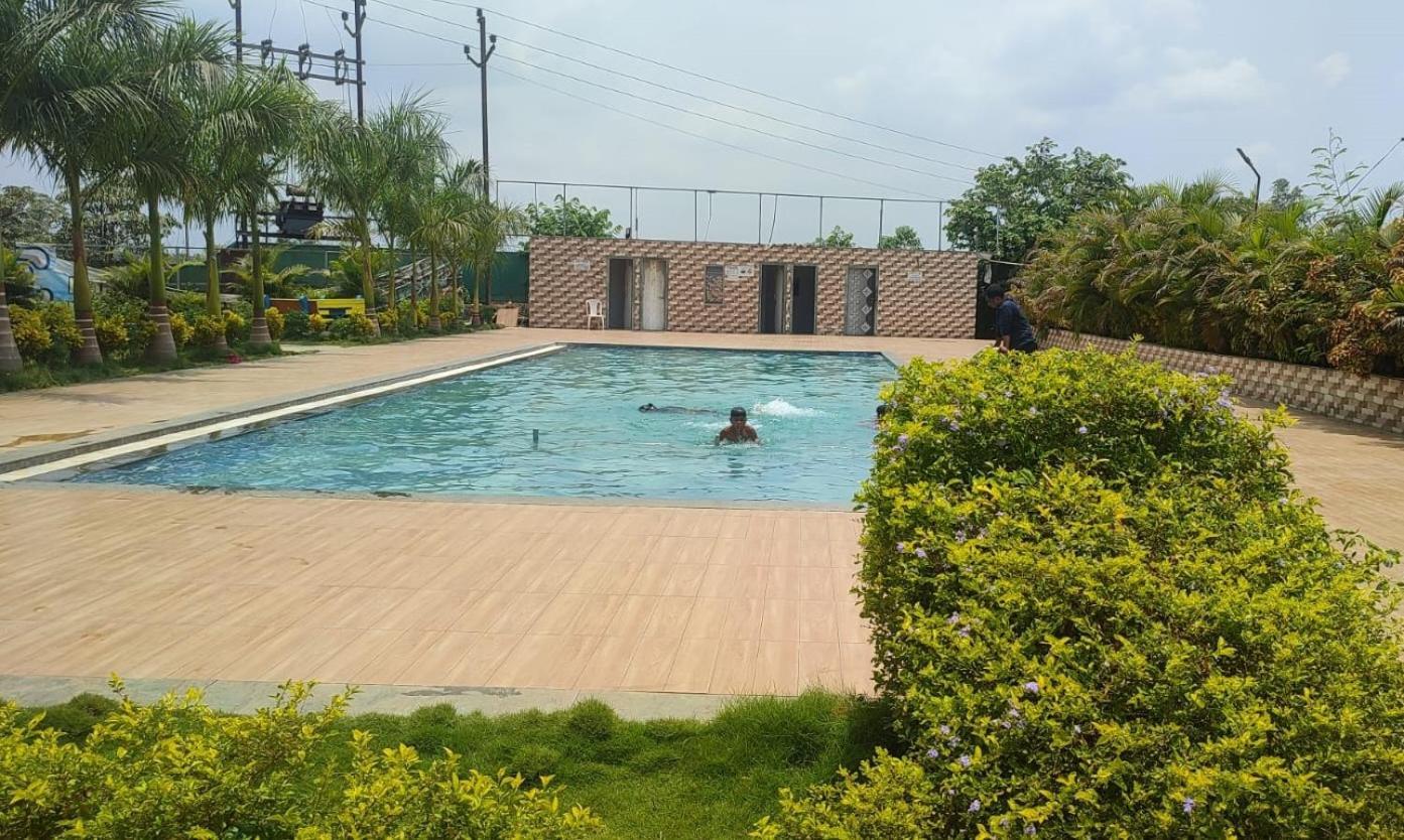 Hotel Metro Palace Resort Karjat Exterior photo