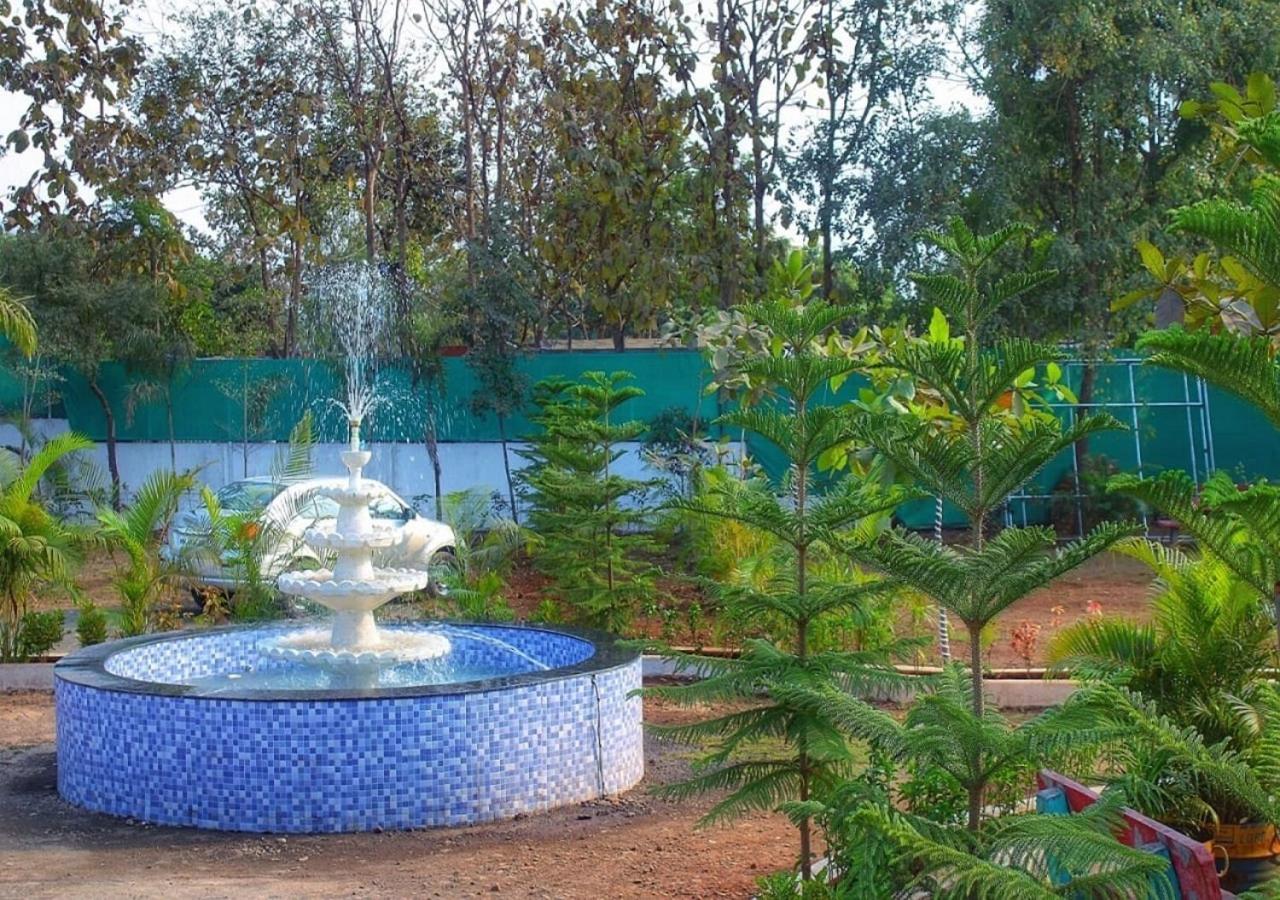 Hotel Metro Palace Resort Karjat Exterior photo